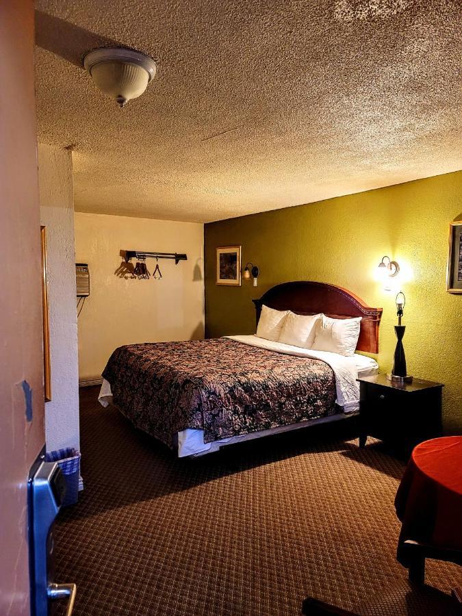 Travelors Lodge Motel & Rv Park Us-287&Us-96 Eads Buitenkant foto